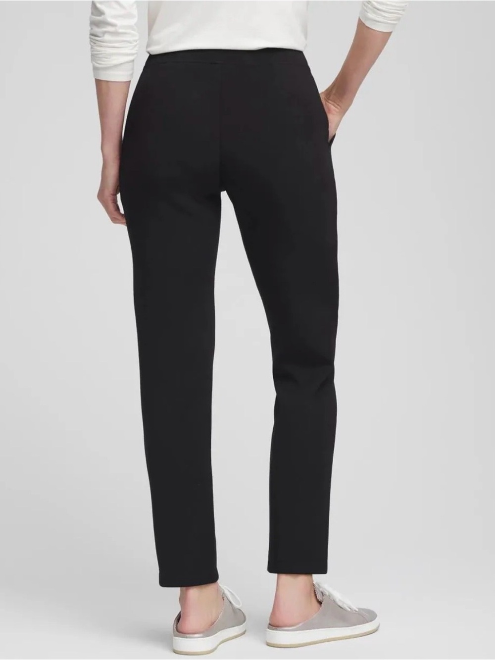 Chico's Straight Leg Stretch Slimming Pants in Black Chico’s Size 0 / Small